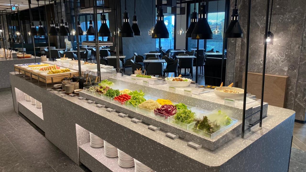Lakeshore Hotel Hualien Taroko Shunan Exterior photo Salad bar