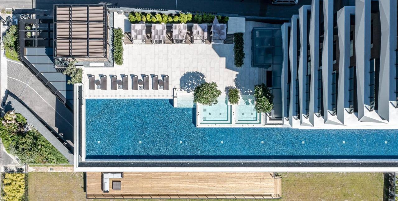 Lakeshore Hotel Hualien Taroko Shunan Exterior photo The rooftop pool at the hotel