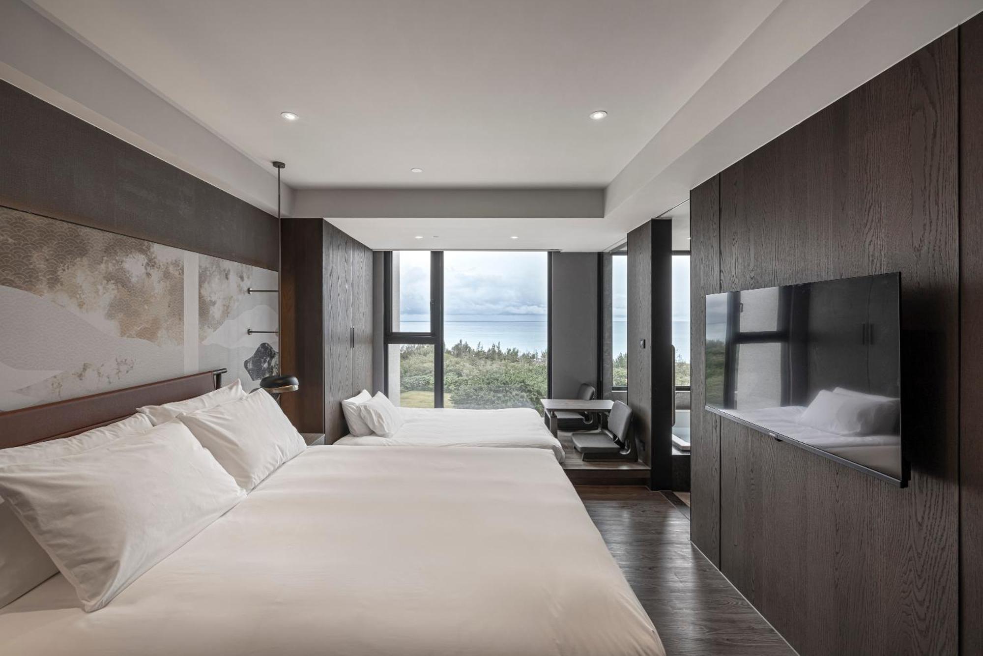 Lakeshore Hotel Hualien Taroko Shunan Room photo A guest room at the hotel