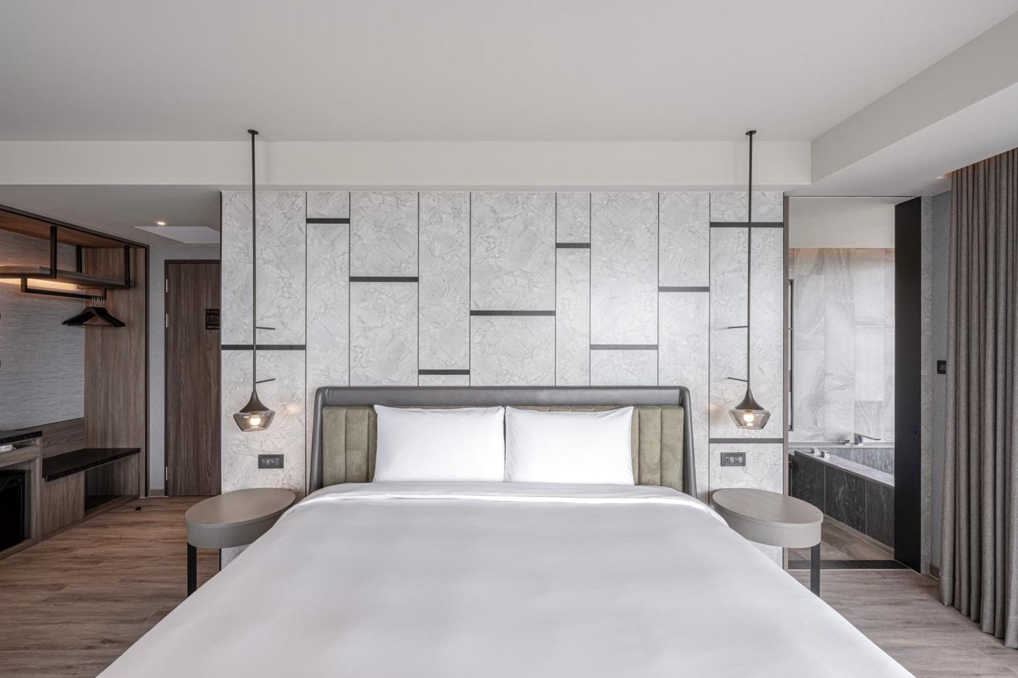 Lakeshore Hotel Hualien Taroko Shunan Room photo A bedroom at the hotel